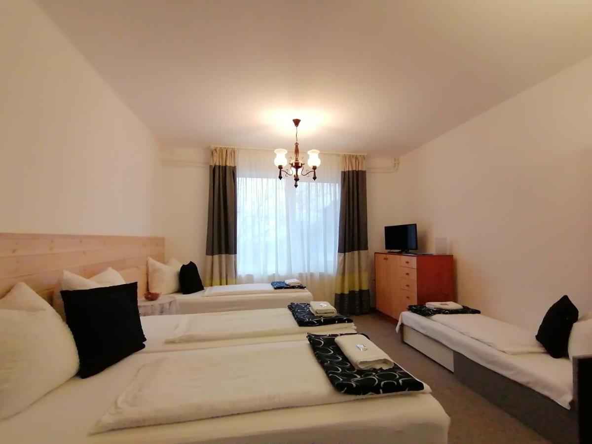 Bed and Breakfast Panoráma Birtok - Wellness Panzió, Konferencia és Rendezvényközpont Győrújbarát Exterior foto