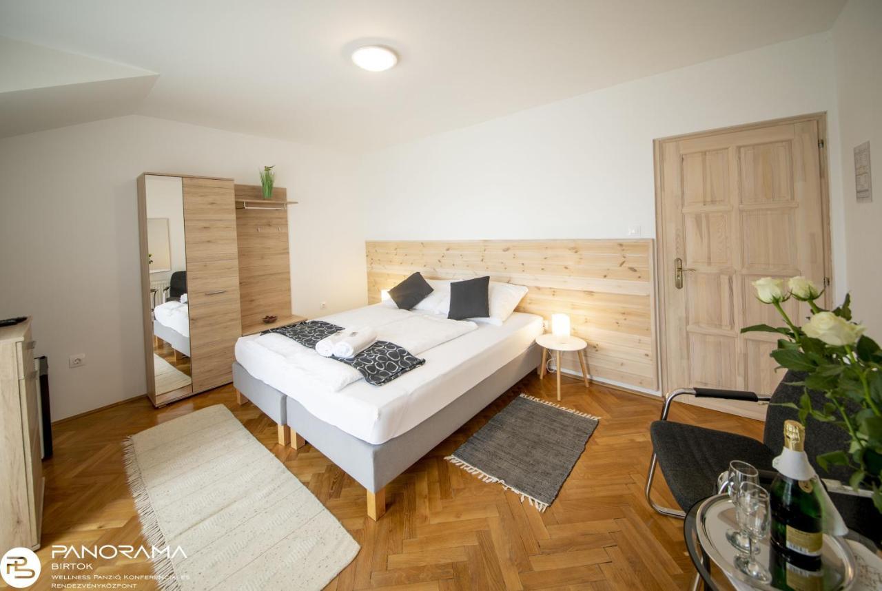 Bed and Breakfast Panoráma Birtok - Wellness Panzió, Konferencia és Rendezvényközpont Győrújbarát Exterior foto
